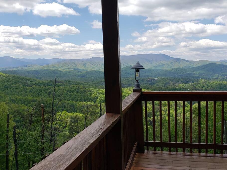 הוילה סביירוויל Yogi'S Den: Breathtaking Views! 3 Min To Dollywood, On 1 Acre! מראה חיצוני תמונה