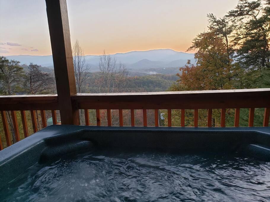 הוילה סביירוויל Yogi'S Den: Breathtaking Views! 3 Min To Dollywood, On 1 Acre! מראה חיצוני תמונה