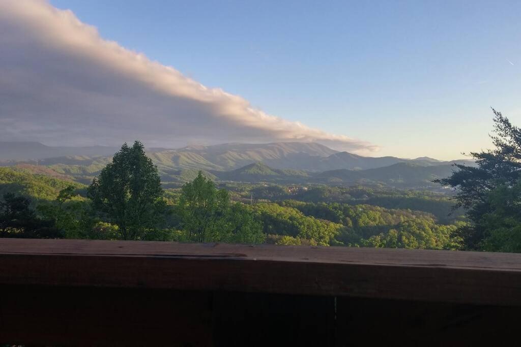 הוילה סביירוויל Yogi'S Den: Breathtaking Views! 3 Min To Dollywood, On 1 Acre! מראה חיצוני תמונה